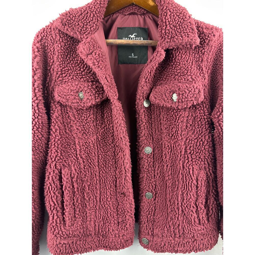 Women’s Hollister Teddy Sherpa Trucker Jacket, Burgundy, Size Small - Picture 3 of 6